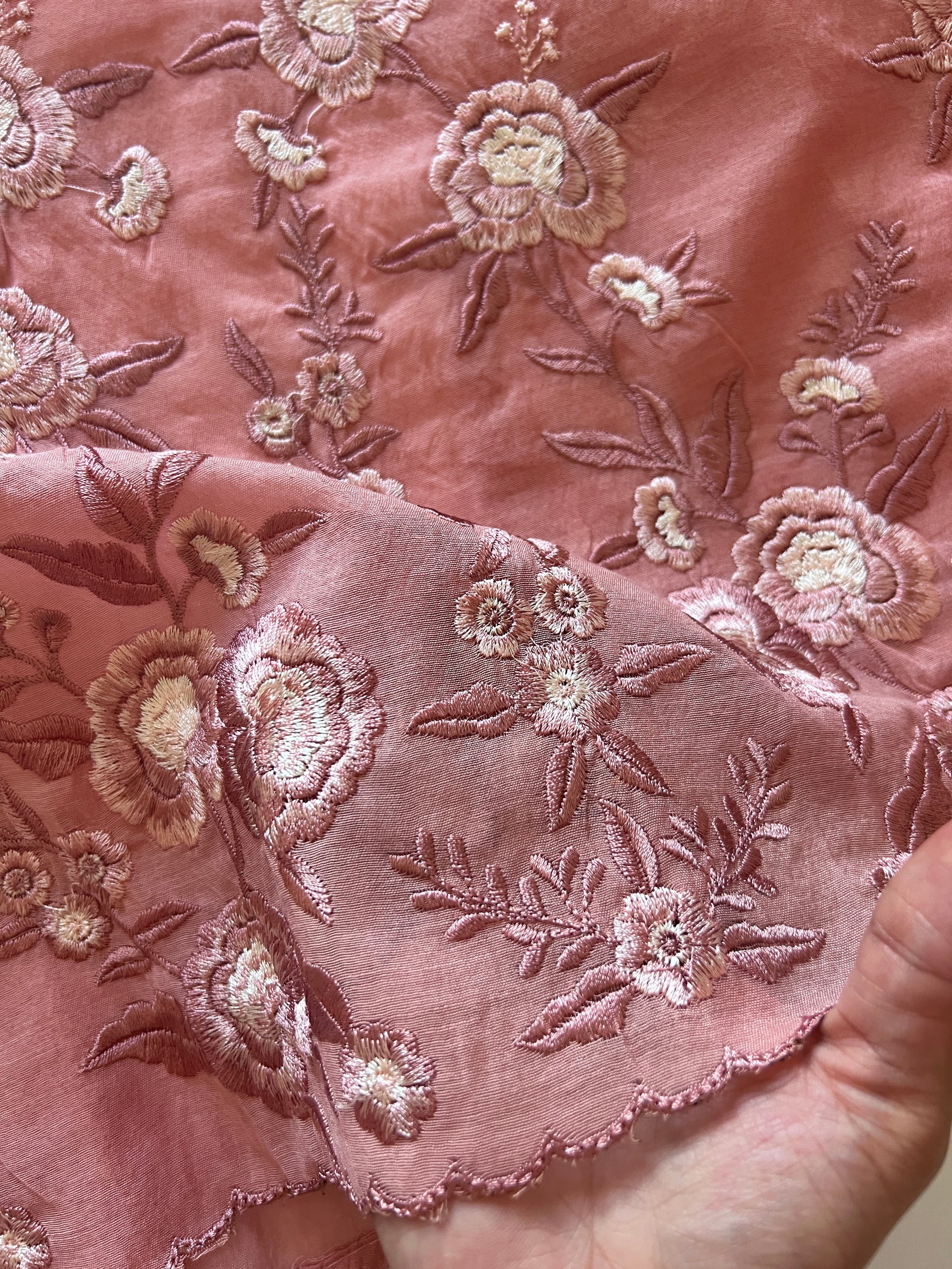 Pinkish Mul Chanderi Thread embroidered Unstitched Suit