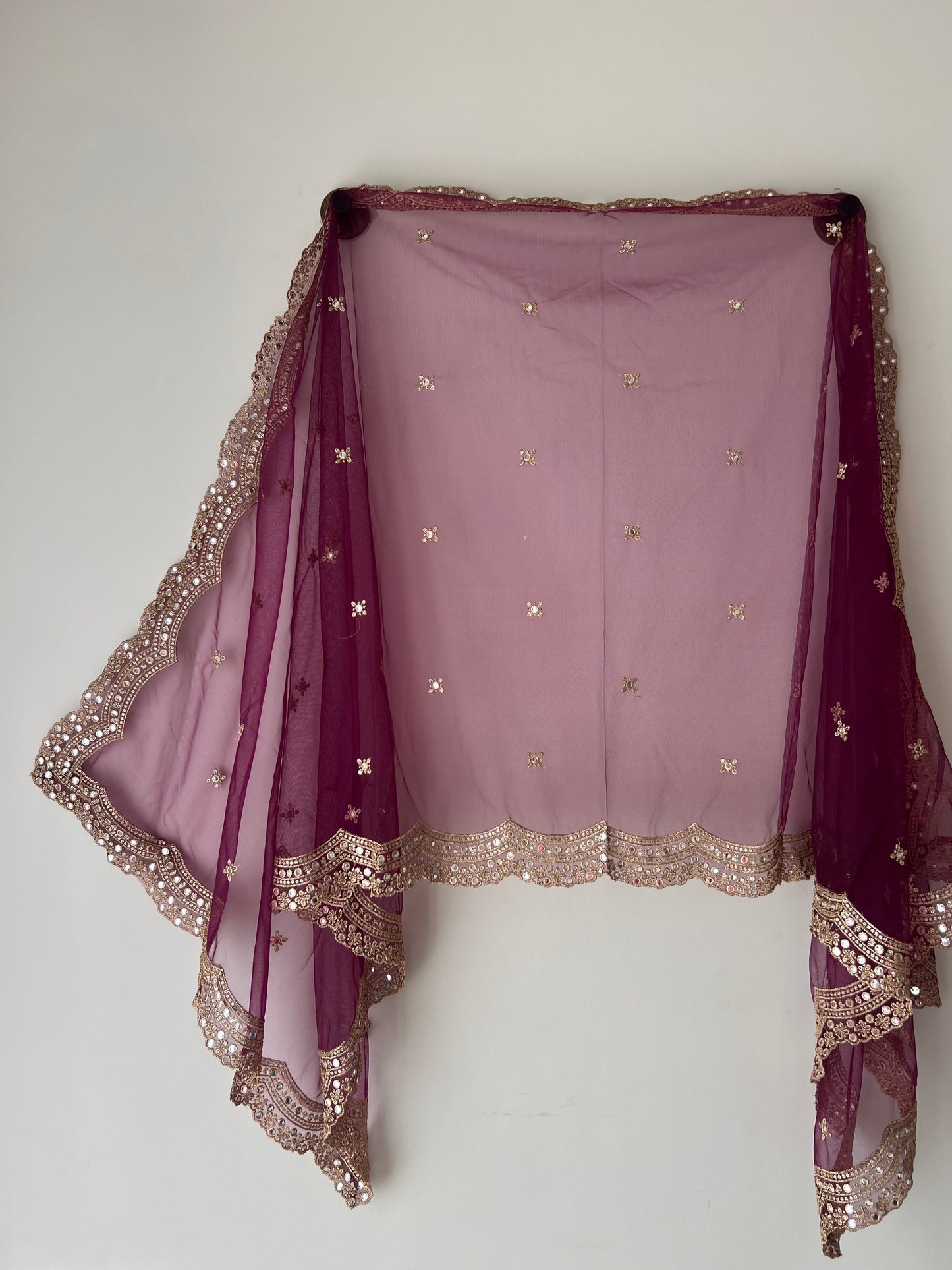 Net dupatta with scallop golden border