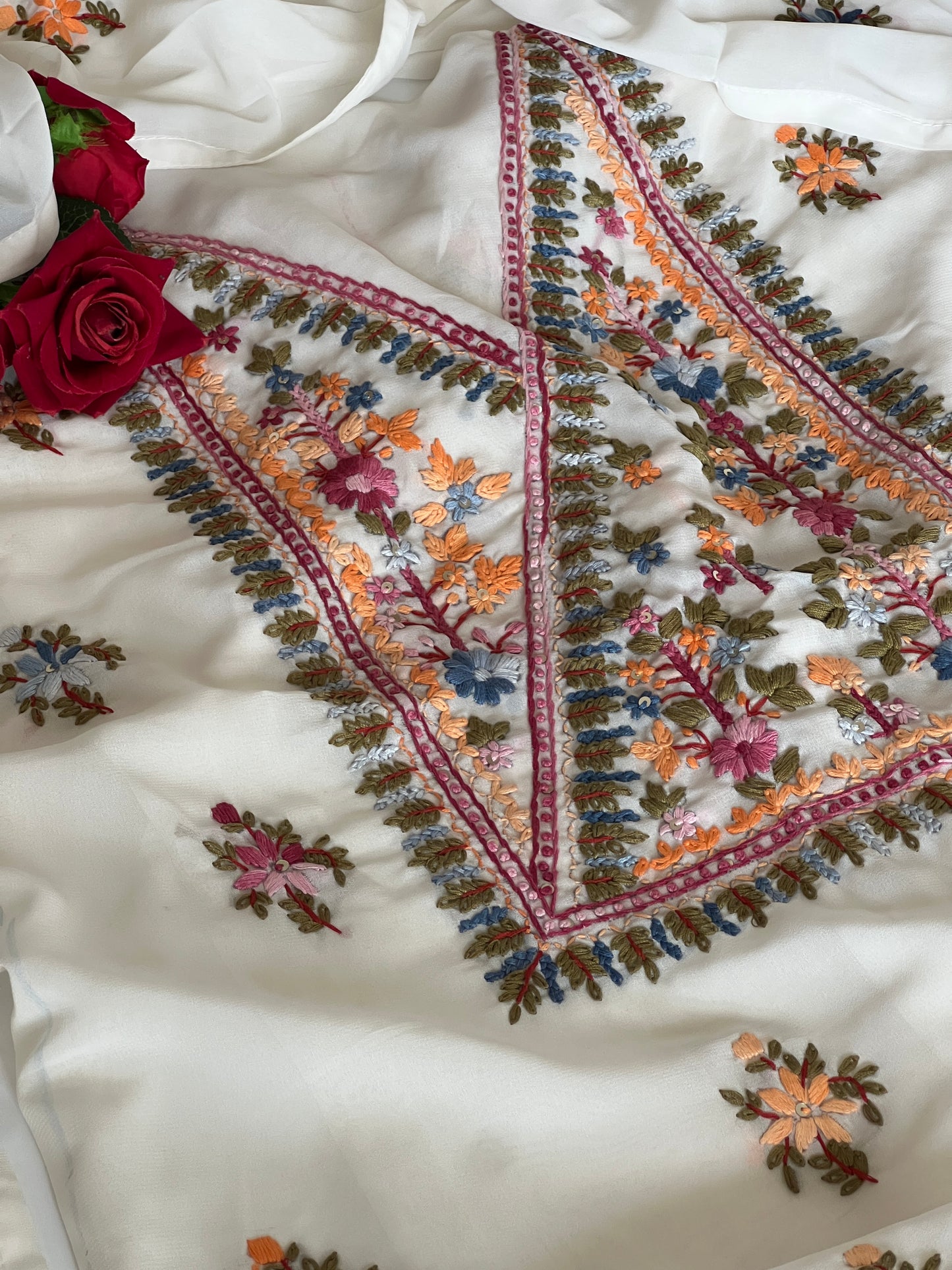 Off white Knot Embroidery Unstitched suit set 2 pc