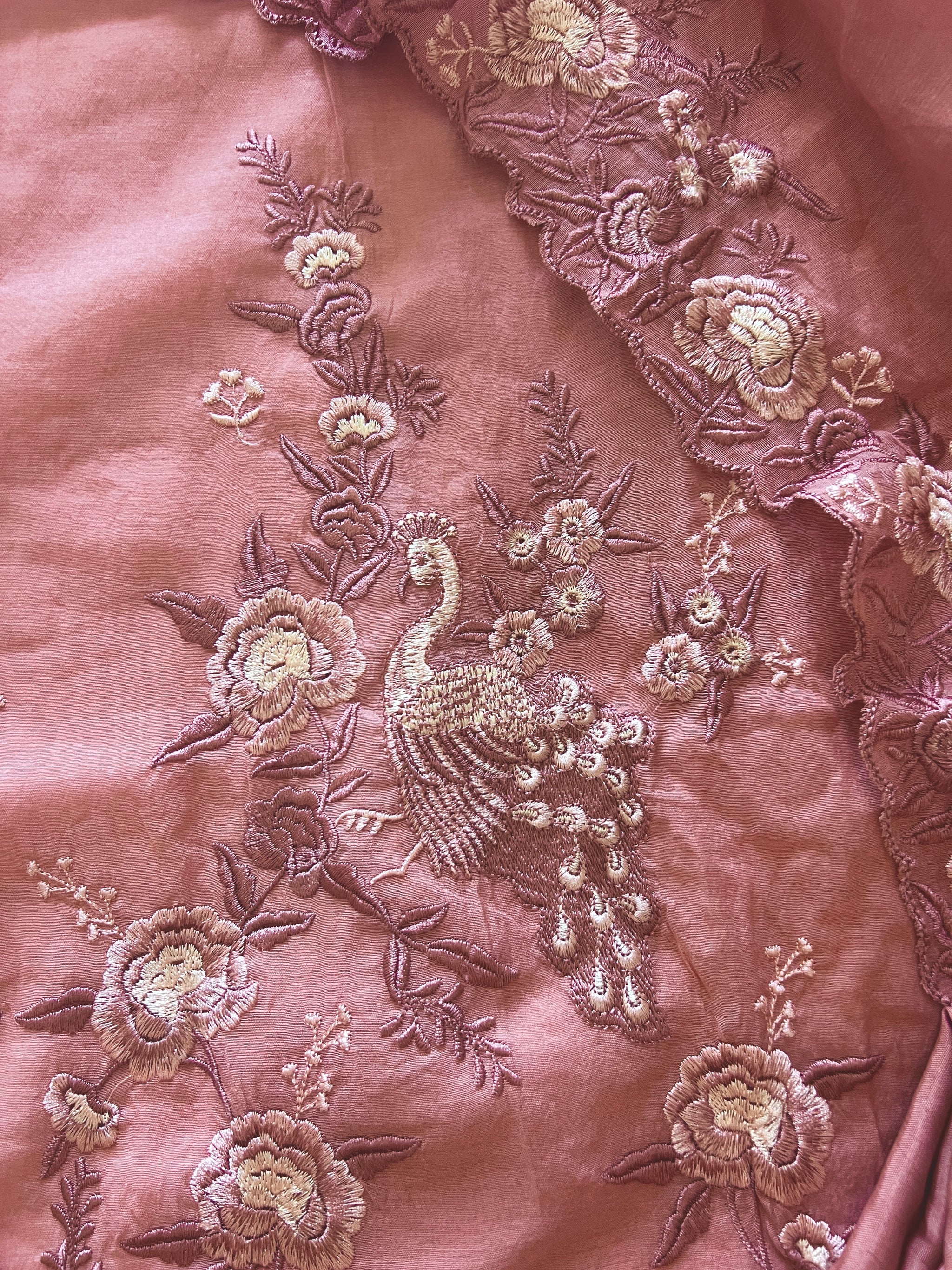 Pinkish Mul Chanderi Thread embroidered Unstitched Suit