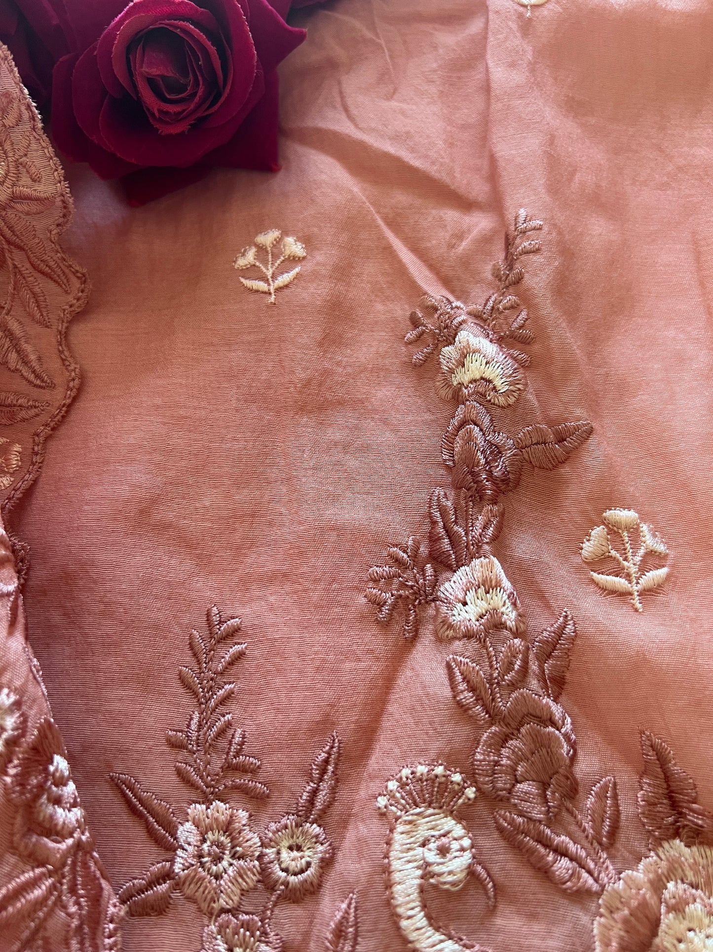 Pinkish Mul Chanderi Thread embroidered Unstitched Suit