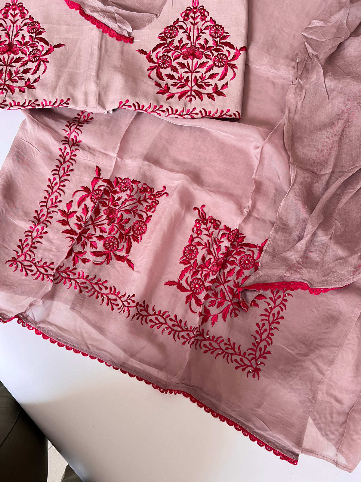 Laal Dhaga Mouse Organza Unstitched Suit with Embroidered Salwar | 3 Pc