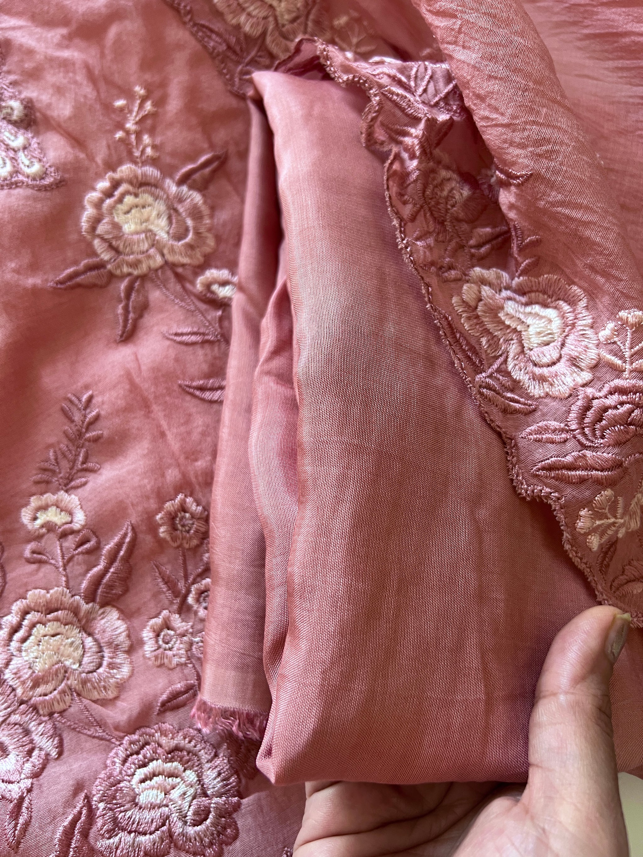 Pinkish Mul Chanderi Thread embroidered Unstitched Suit