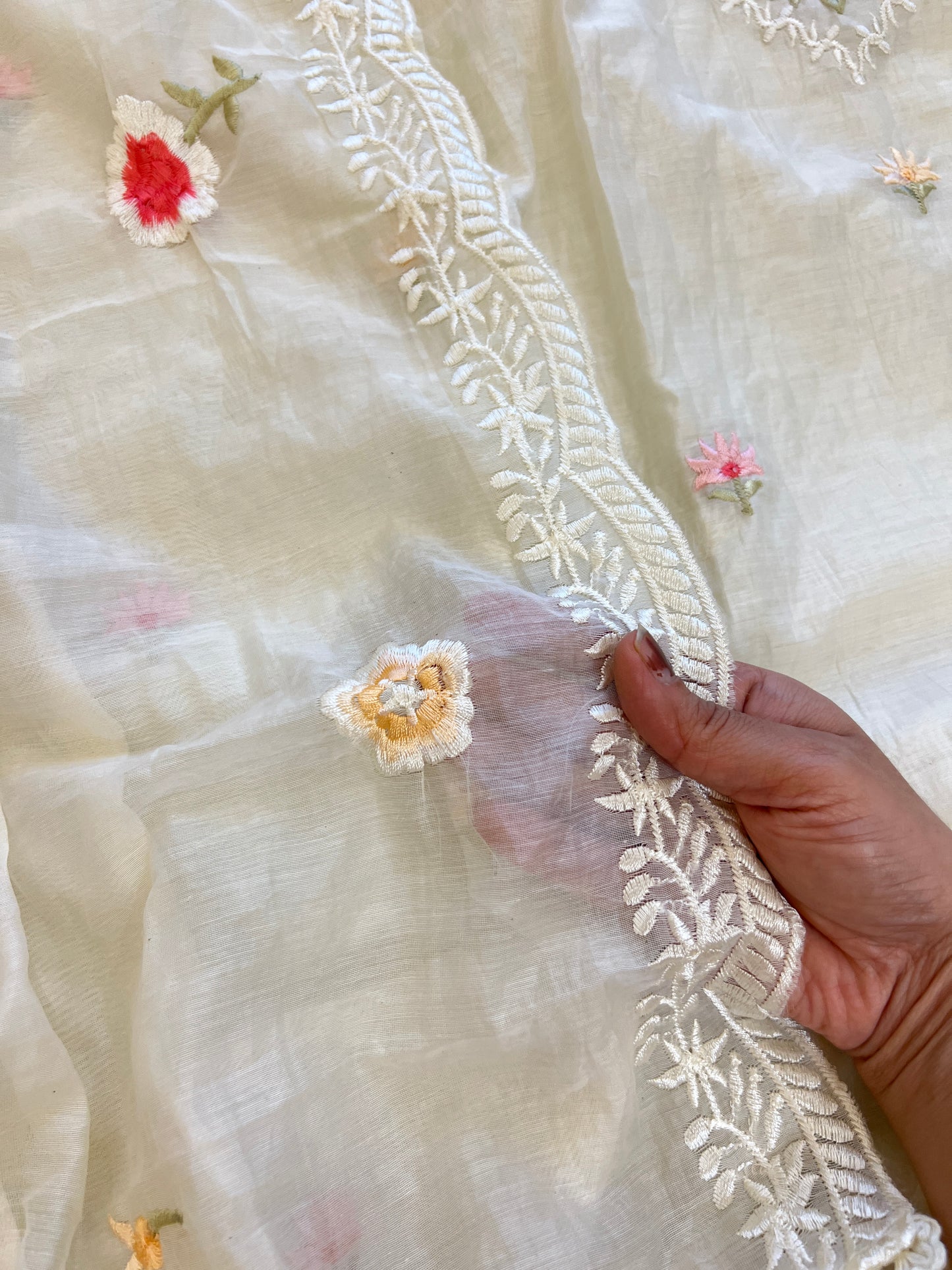 Mul Chanderi Thread embroidered Unstitched Suit