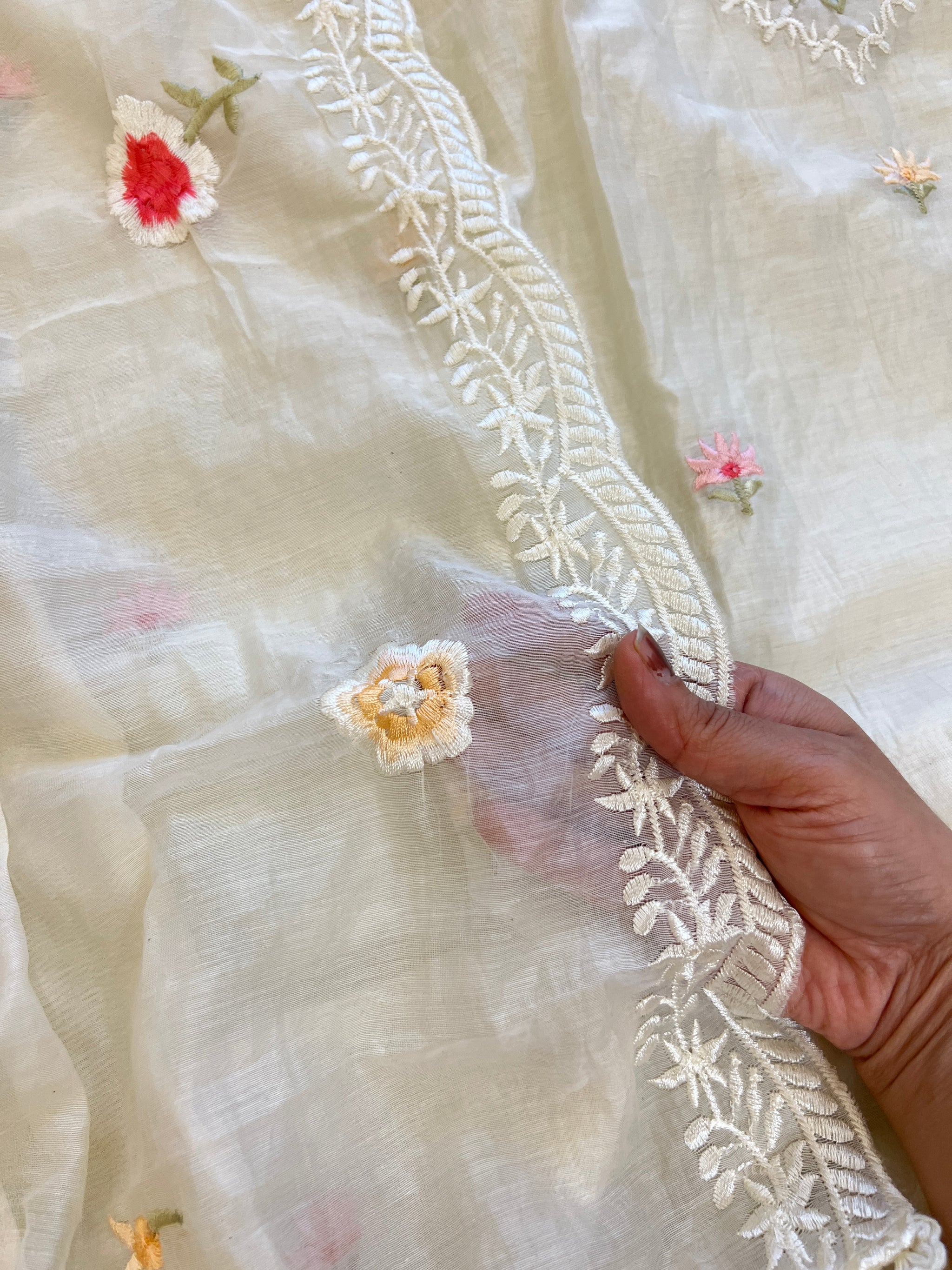 Mul Chanderi Thread embroidered Unstitched Suit