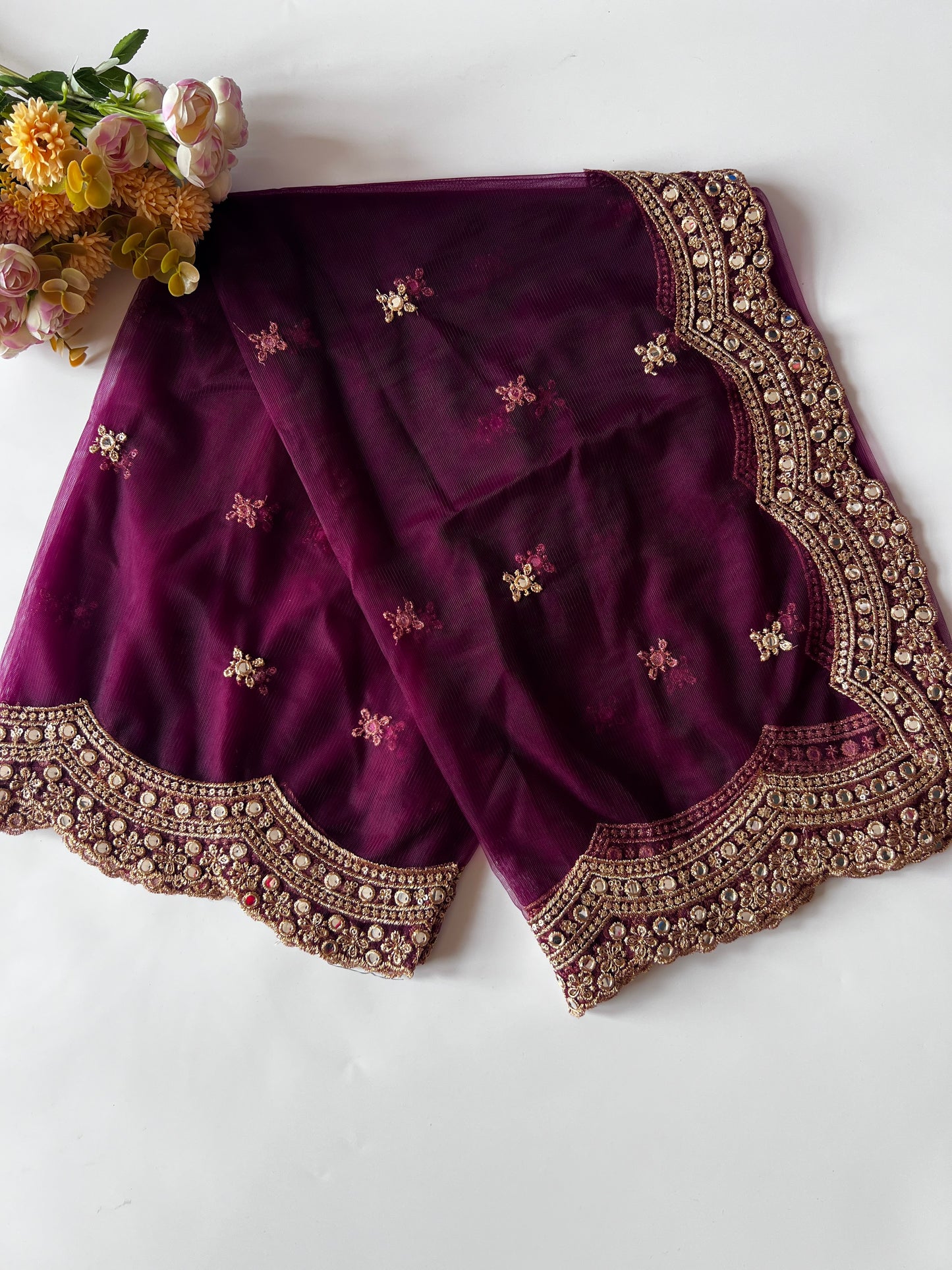 Net dupatta with scallop golden border