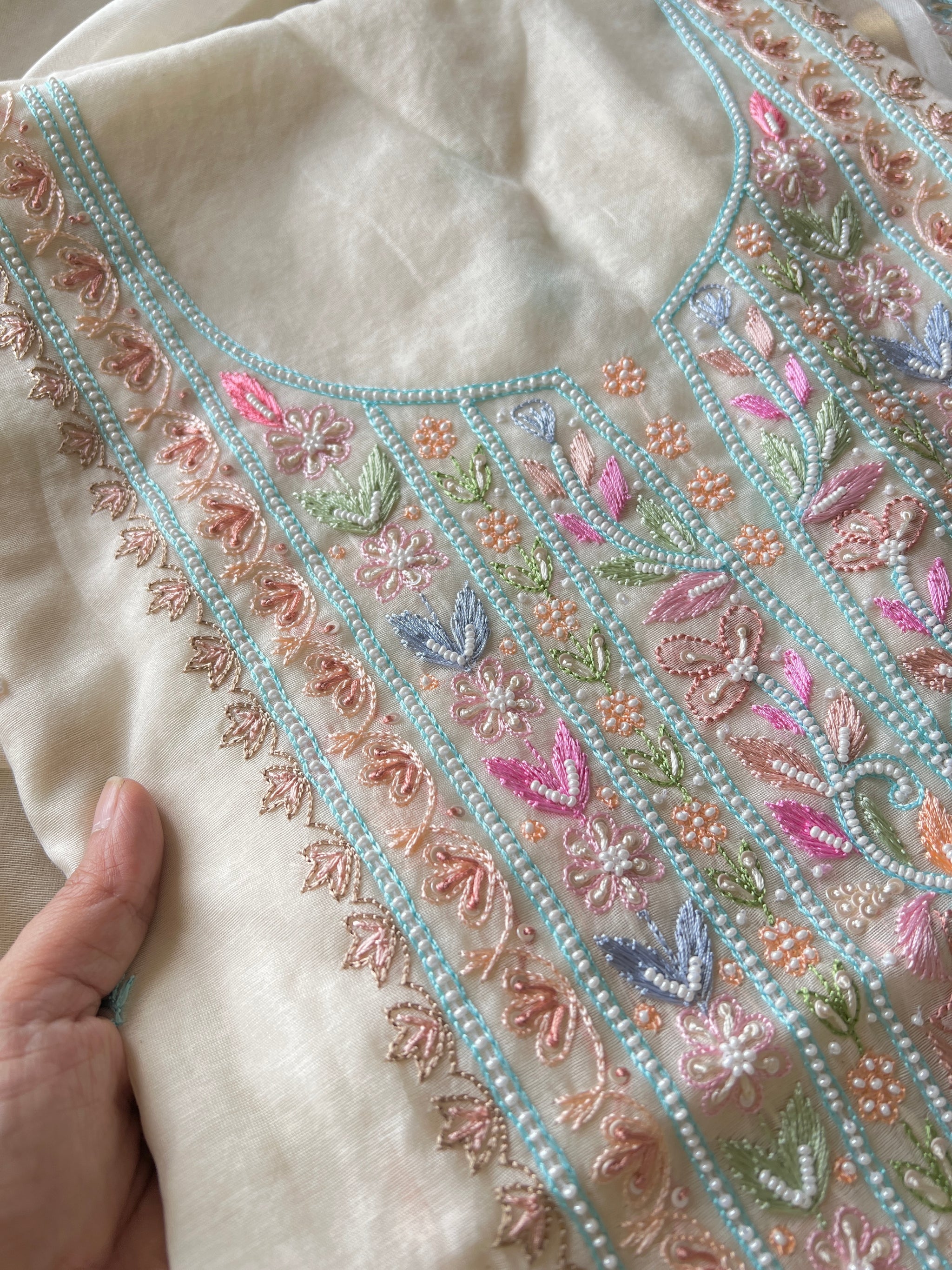 Mul handwork chikankari Kurta Dupatta set