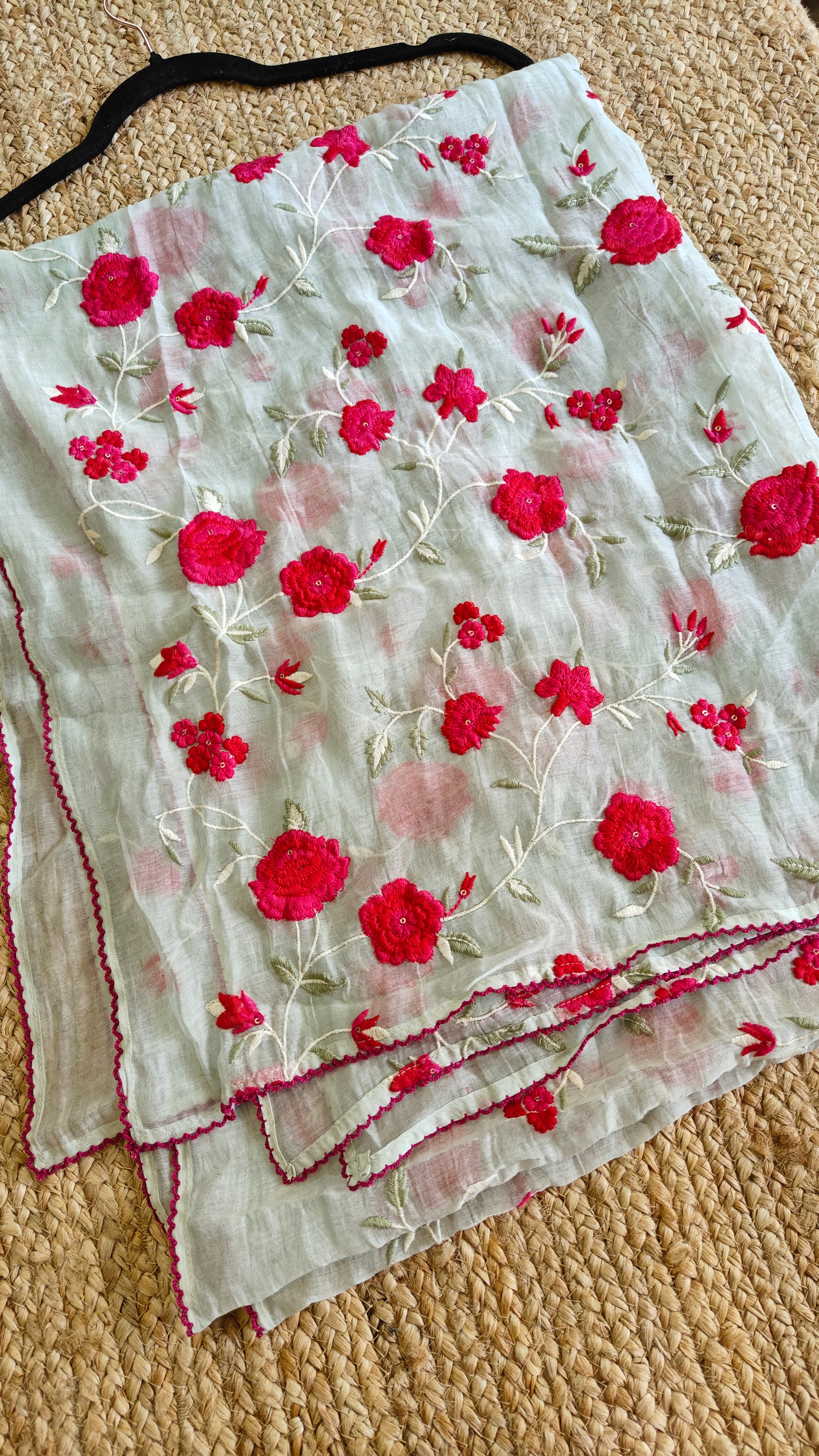 Pure Maheshwari dupatta with floral embroidery