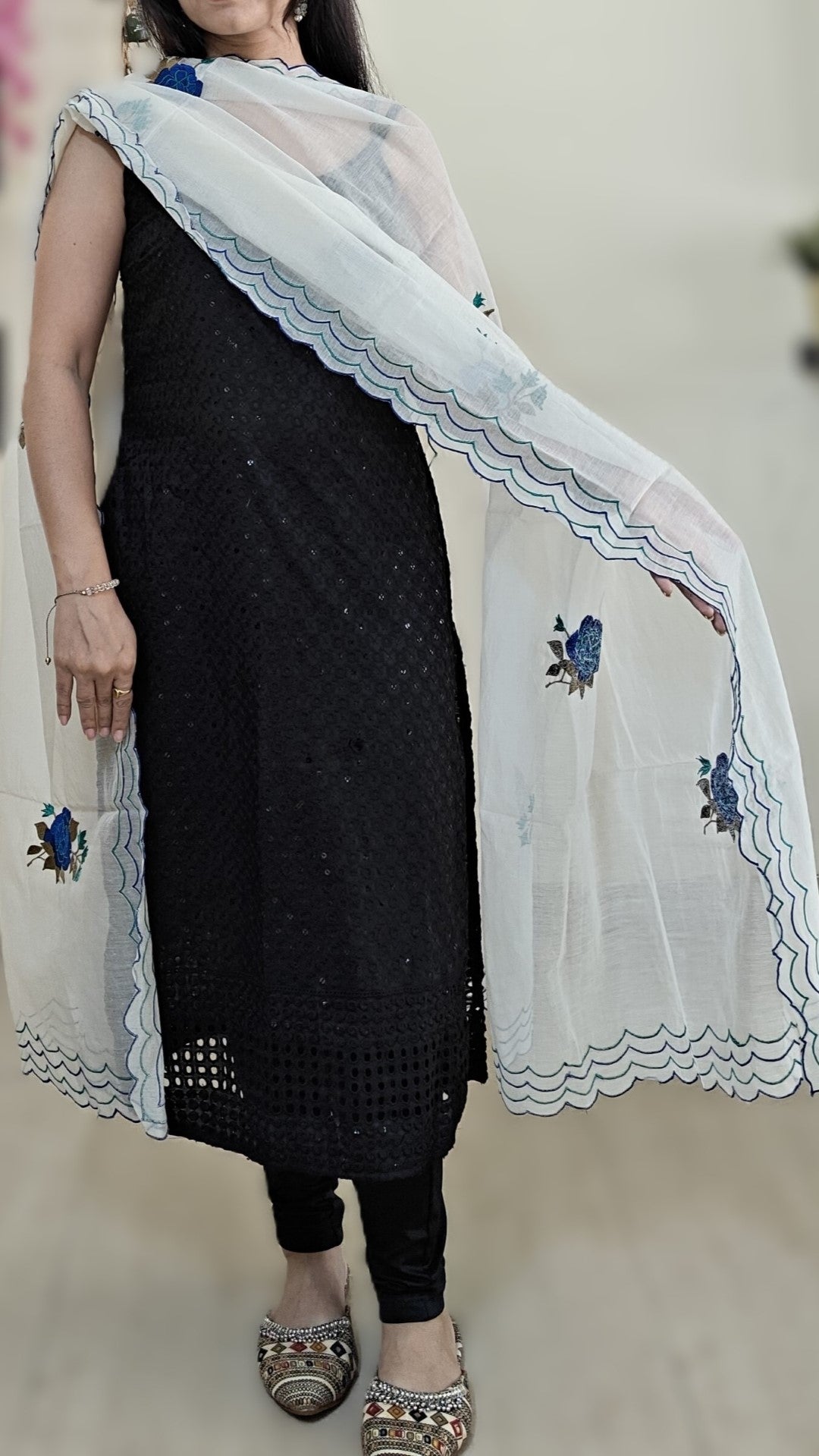 Blue Floral Pure Maheshwari with scallop border Dupatta