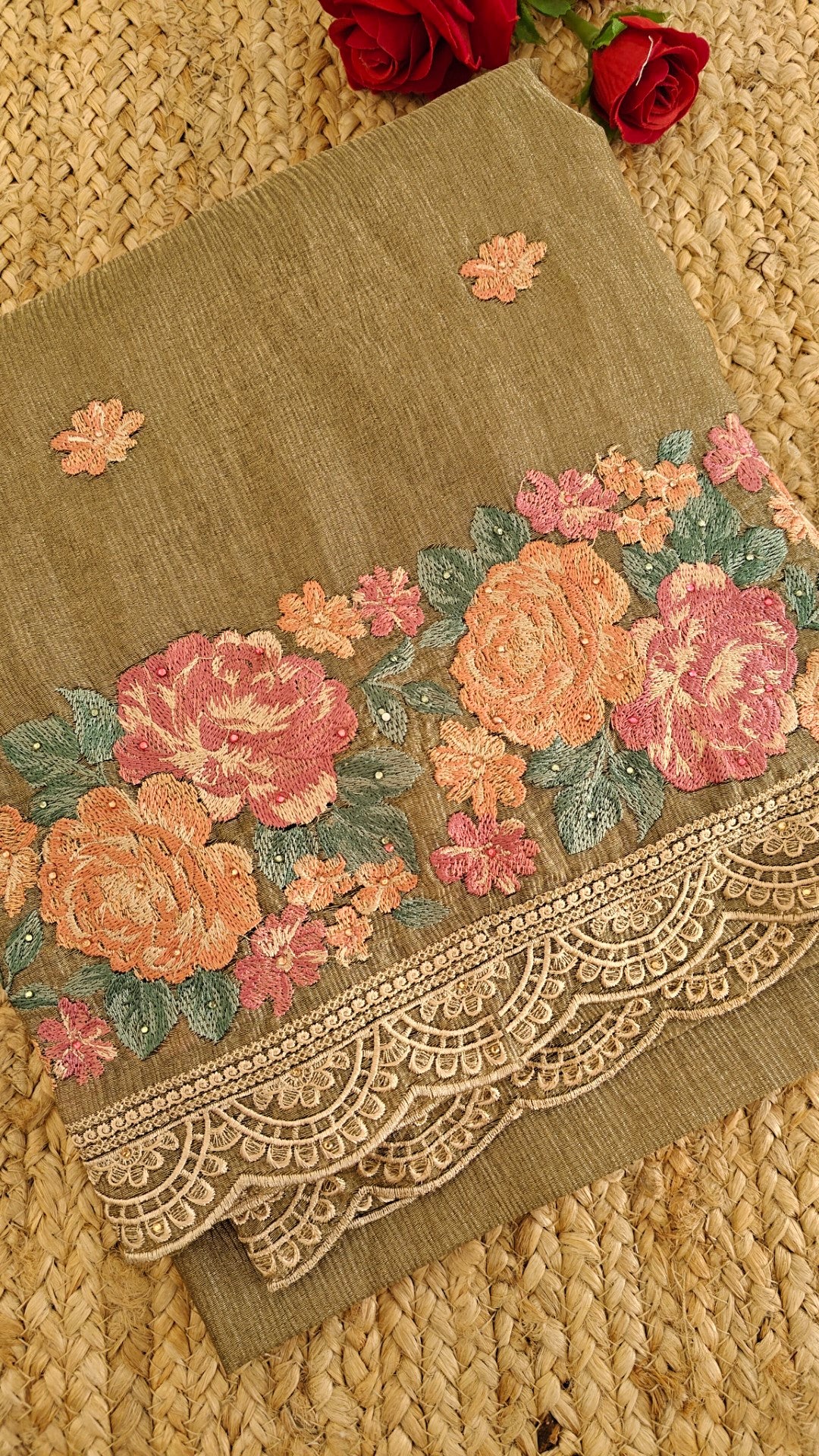 Crush tissue with flower embroidery