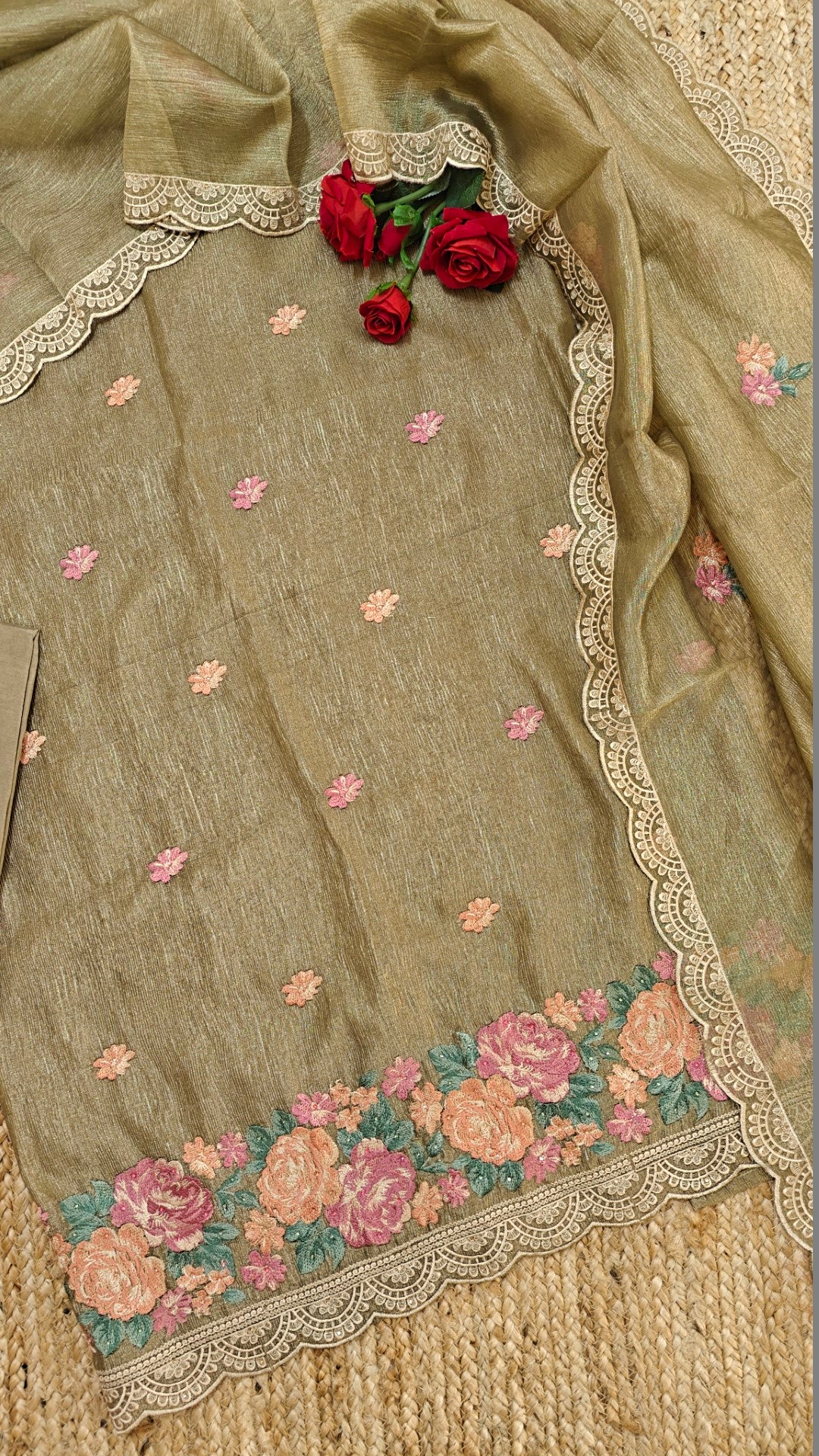 Crush tissue with flower embroidery