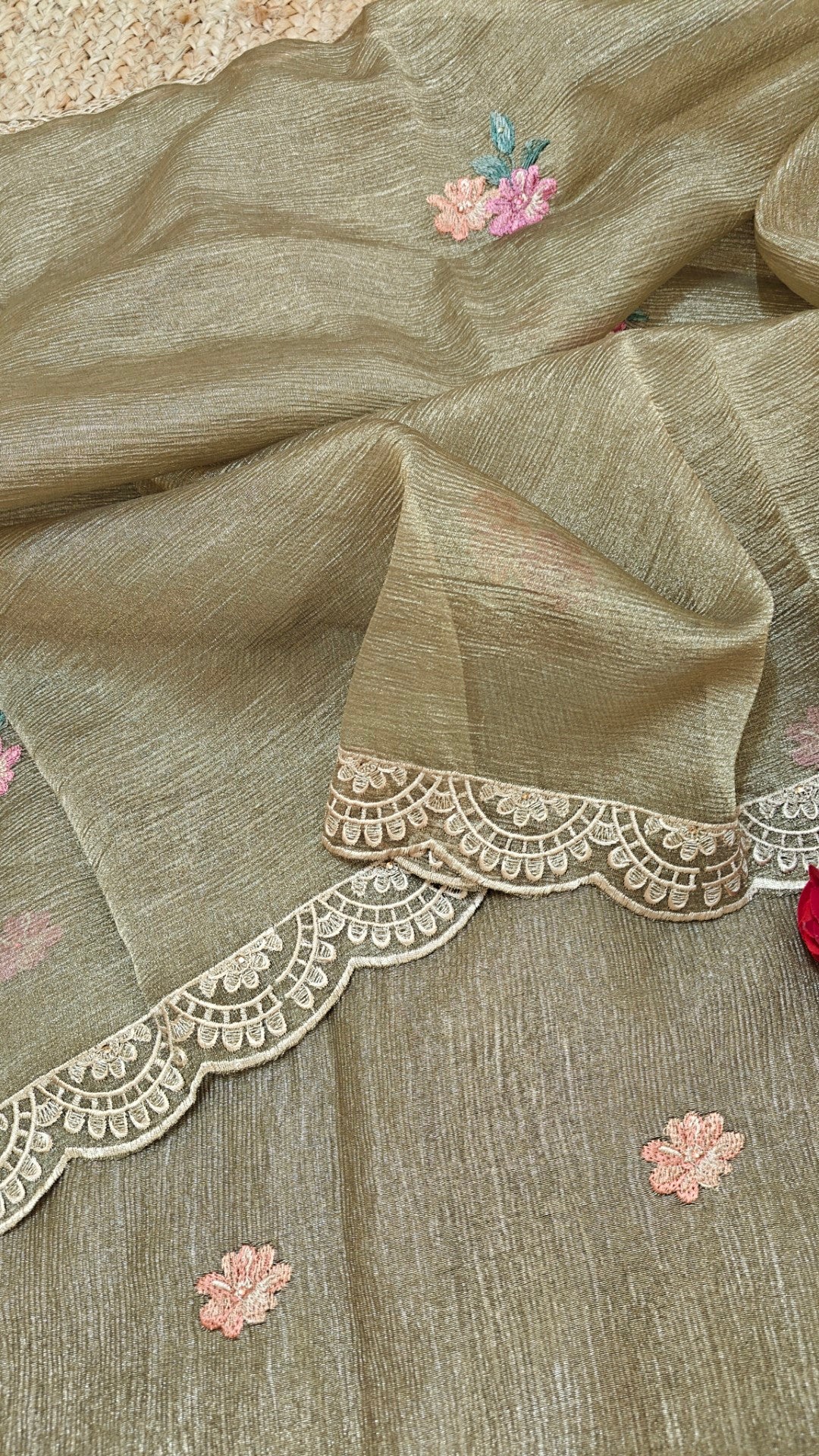 Crush tissue with flower embroidery