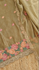 Crush tissue with flower embroidery