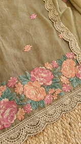 Crush tissue with flower embroidery