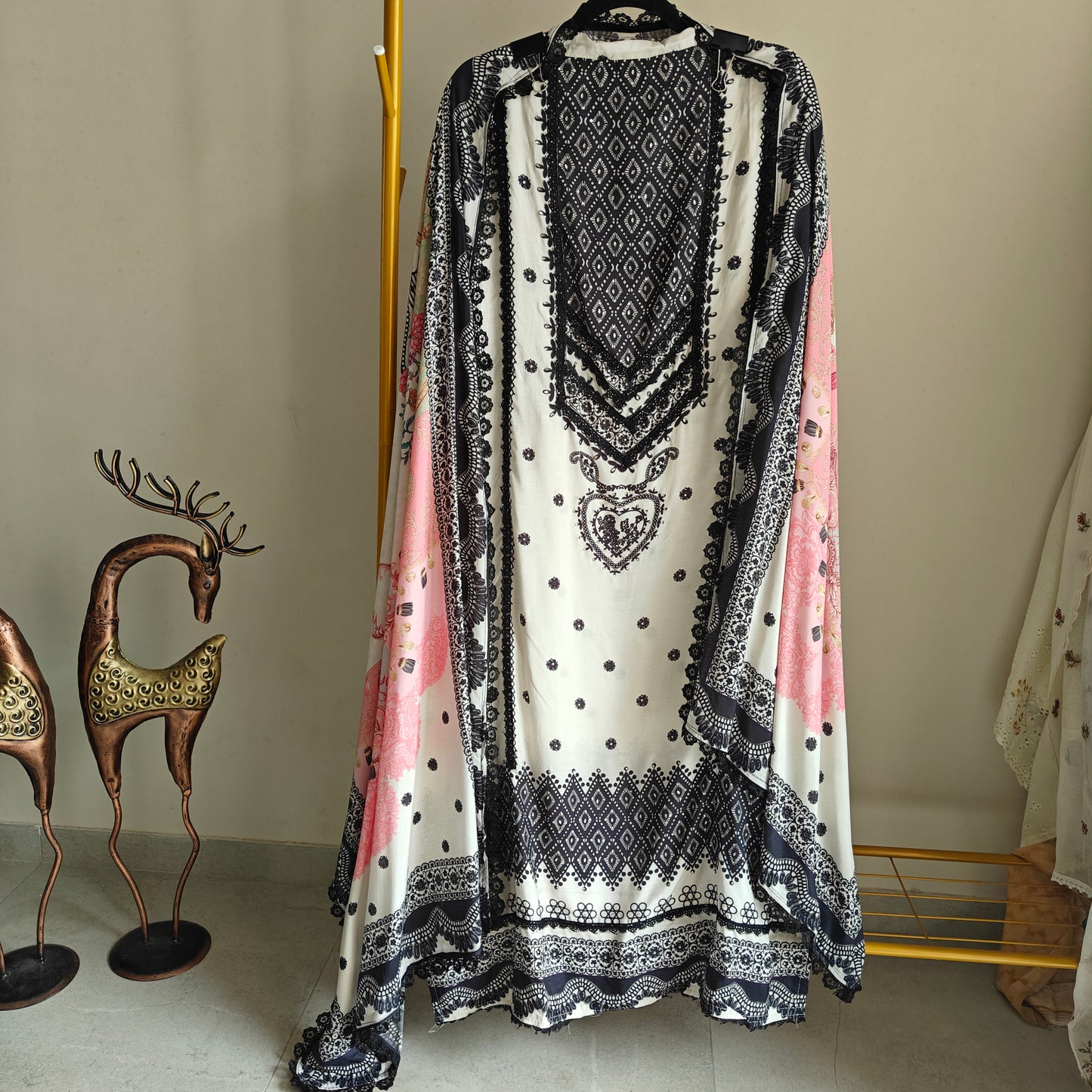 Masleen Kurta with Printed Dupatta Pakistani style.