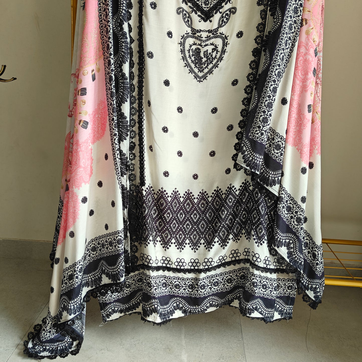 Masleen Kurta with Printed Dupatta Pakistani style.