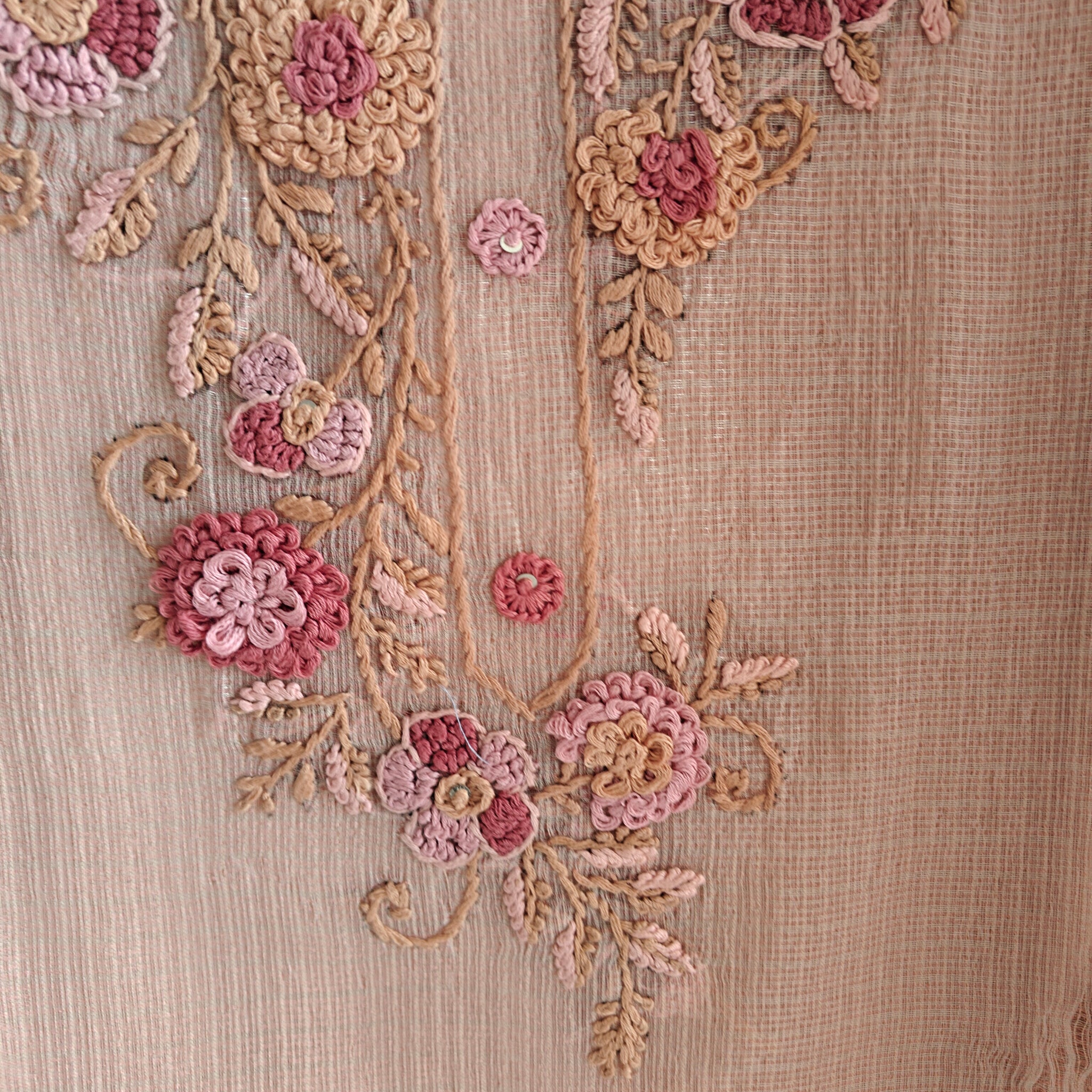 Soft Zari kota kurta with tissue dupatta.