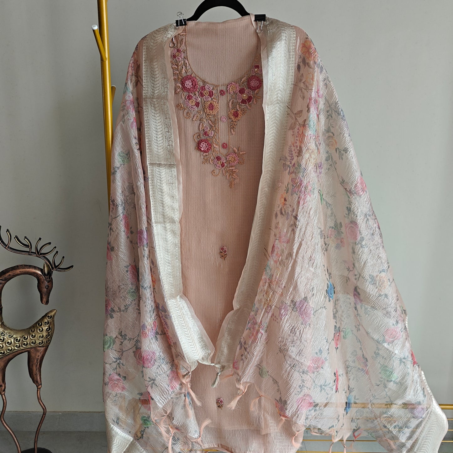 Soft Zari kota kurta with tissue dupatta.