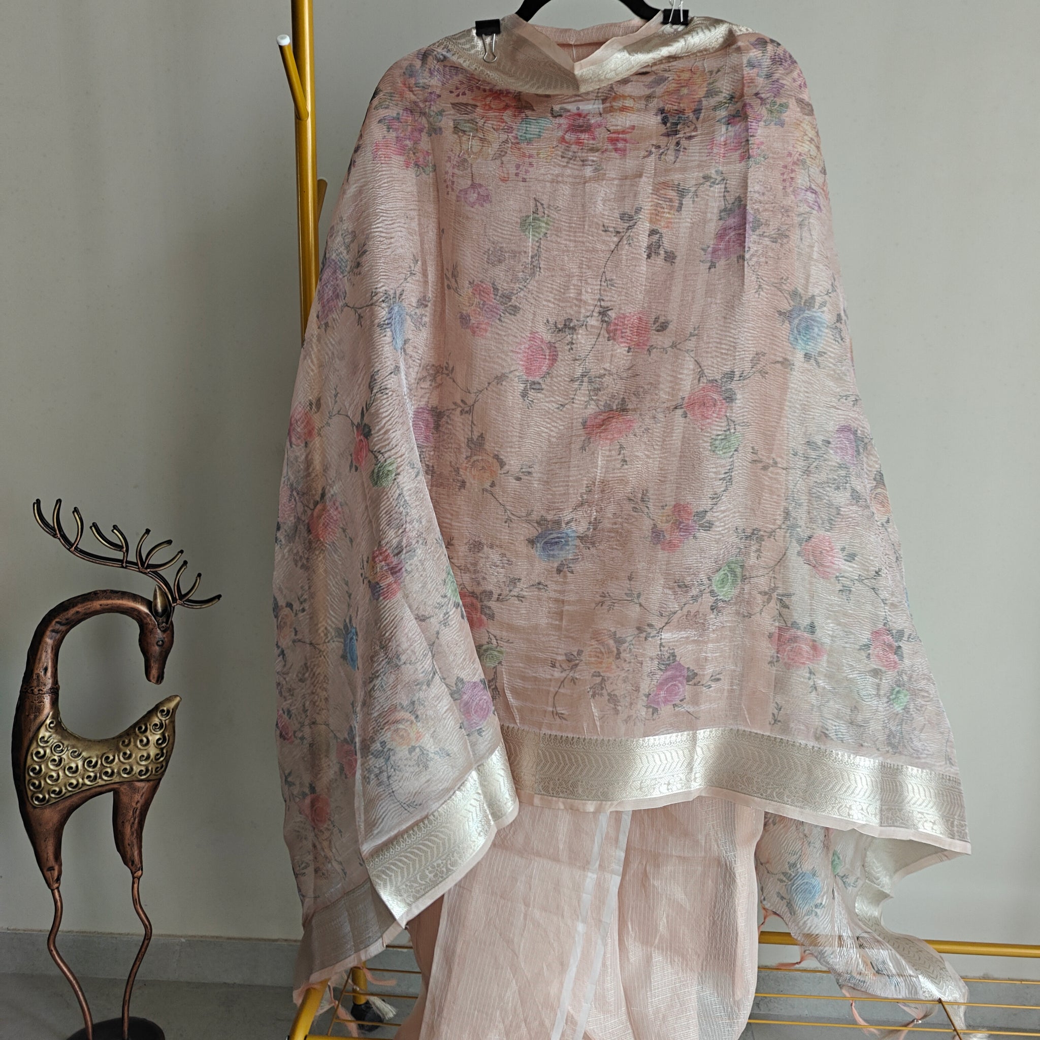 Soft Zari kota kurta with tissue dupatta.