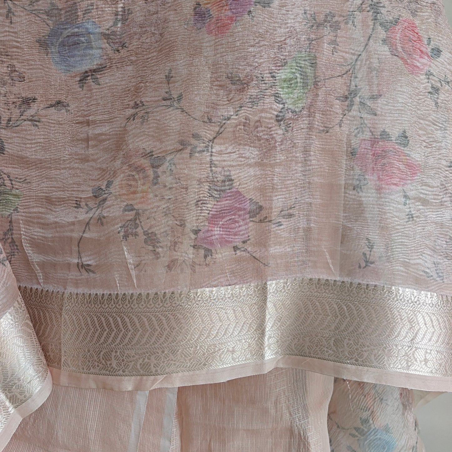 Soft Zari kota kurta with tissue dupatta.