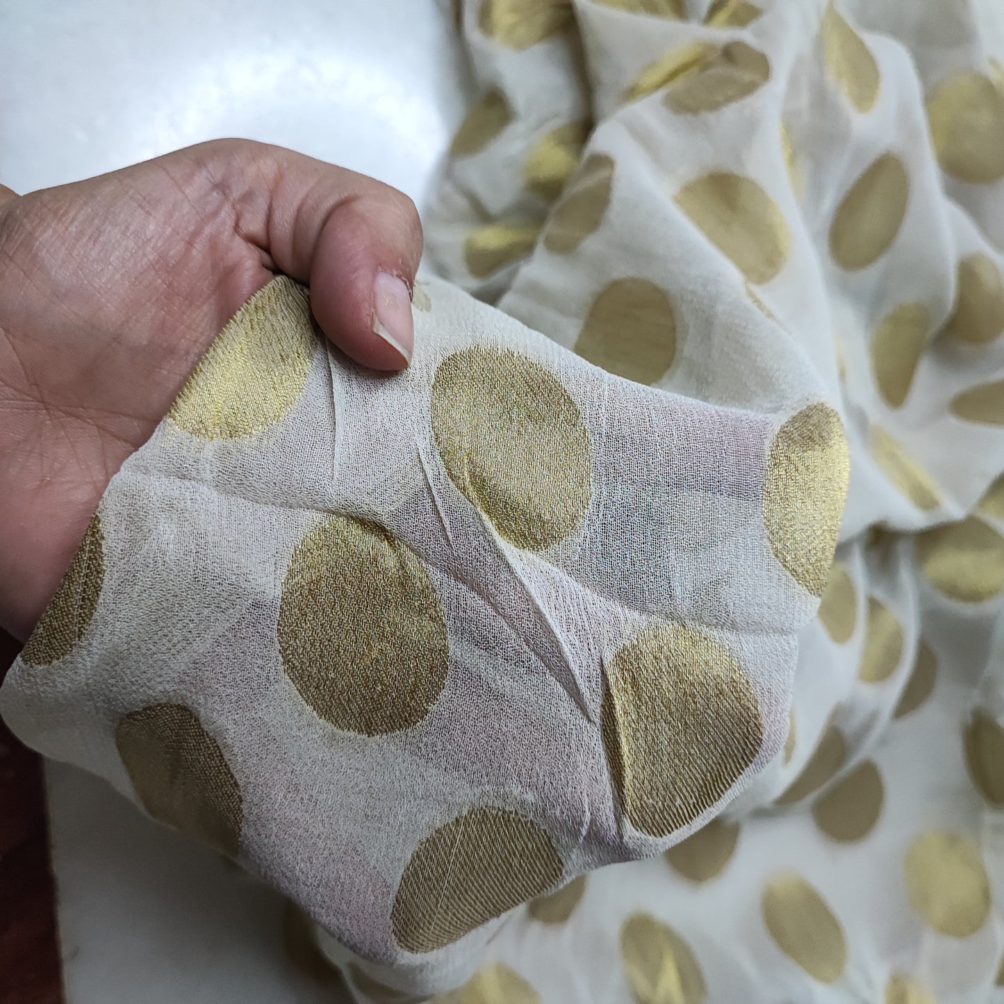 Dyeable Georgette Big Banarasi Booti