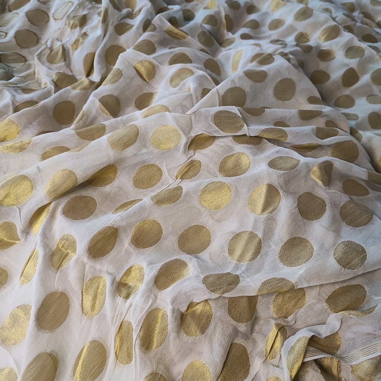 Dyeable Georgette Big Banarasi Booti
