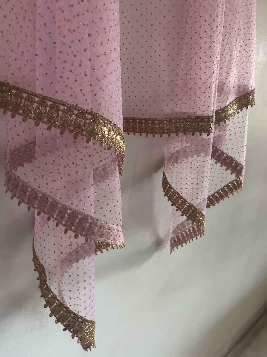 Pink Net dupatta with border. Wedding chunri