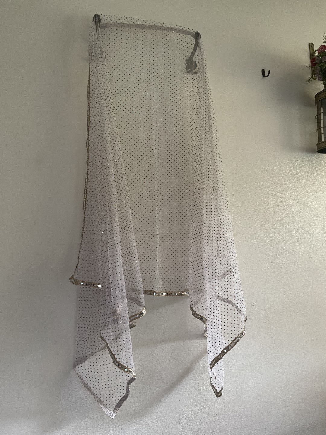 White dupatta with mirror border