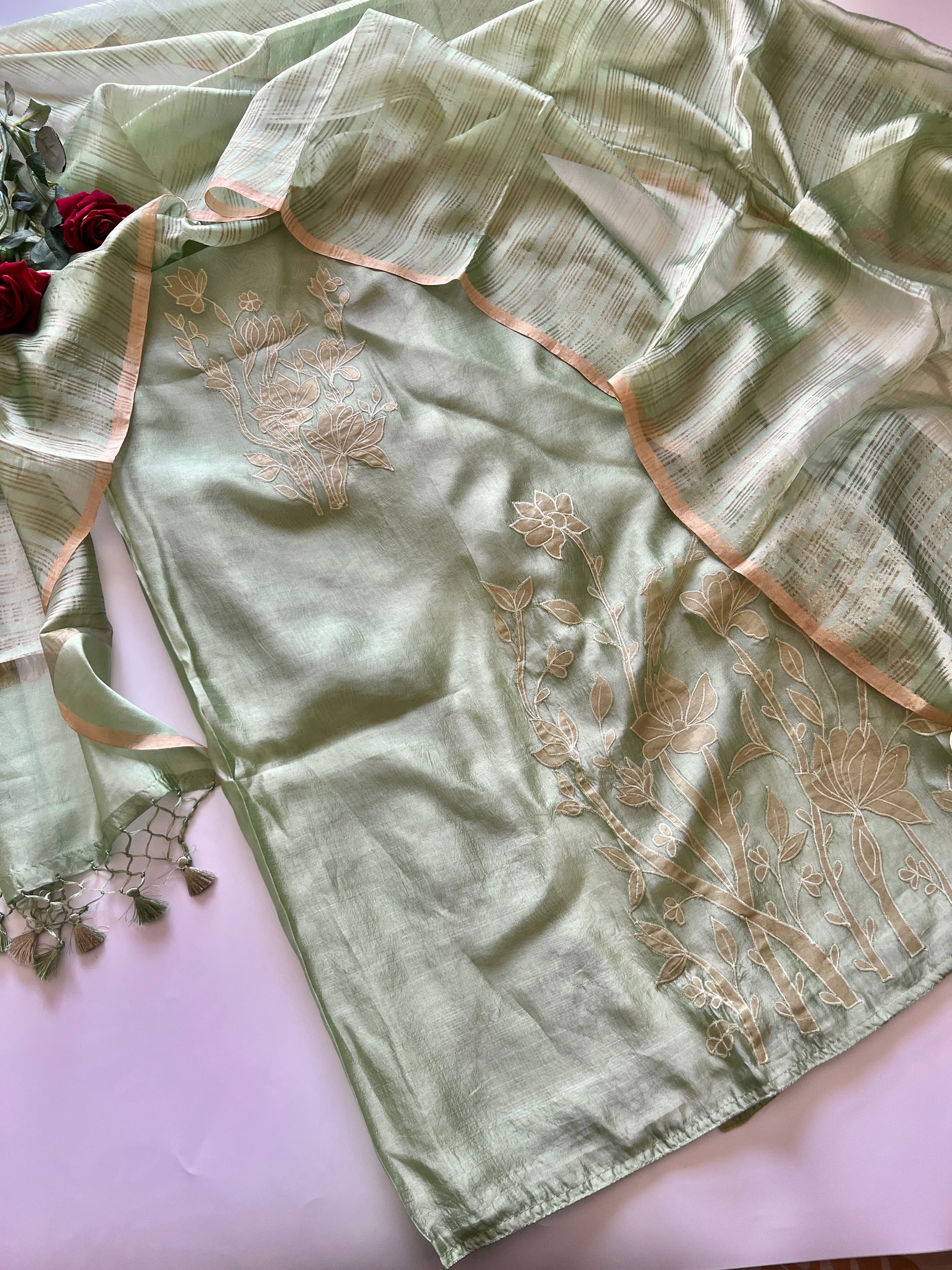 lightweight wedding outfits