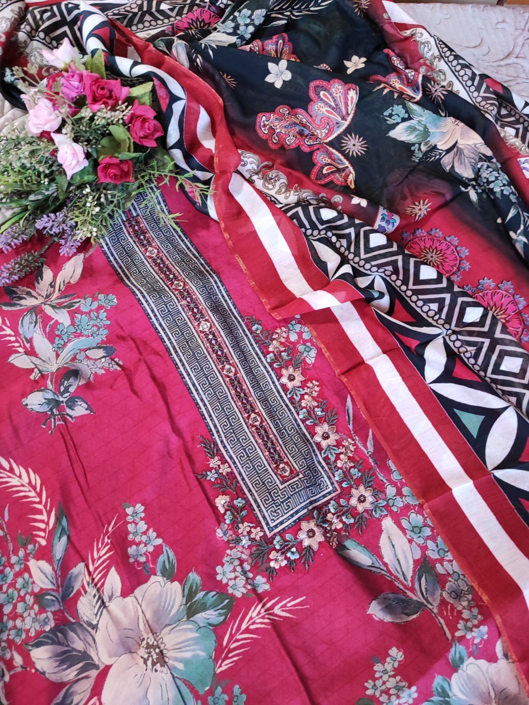 Masleen Printed Kurta Dupatta Pakistani style. - Neel Creations By Saanvi