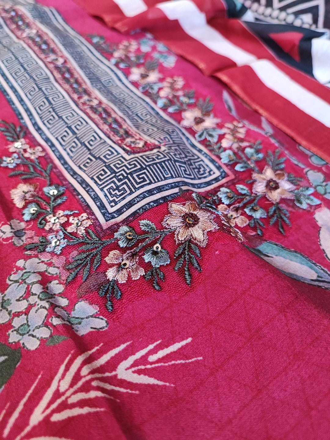 Masleen Printed Kurta Dupatta Pakistani style. - Neel Creations By Saanvi
