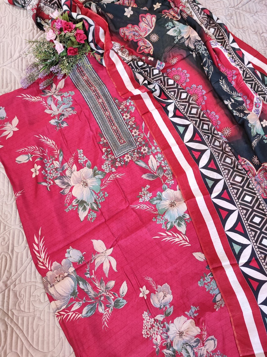 Masleen Printed Kurta Dupatta Pakistani style. - Neel Creations By Saanvi