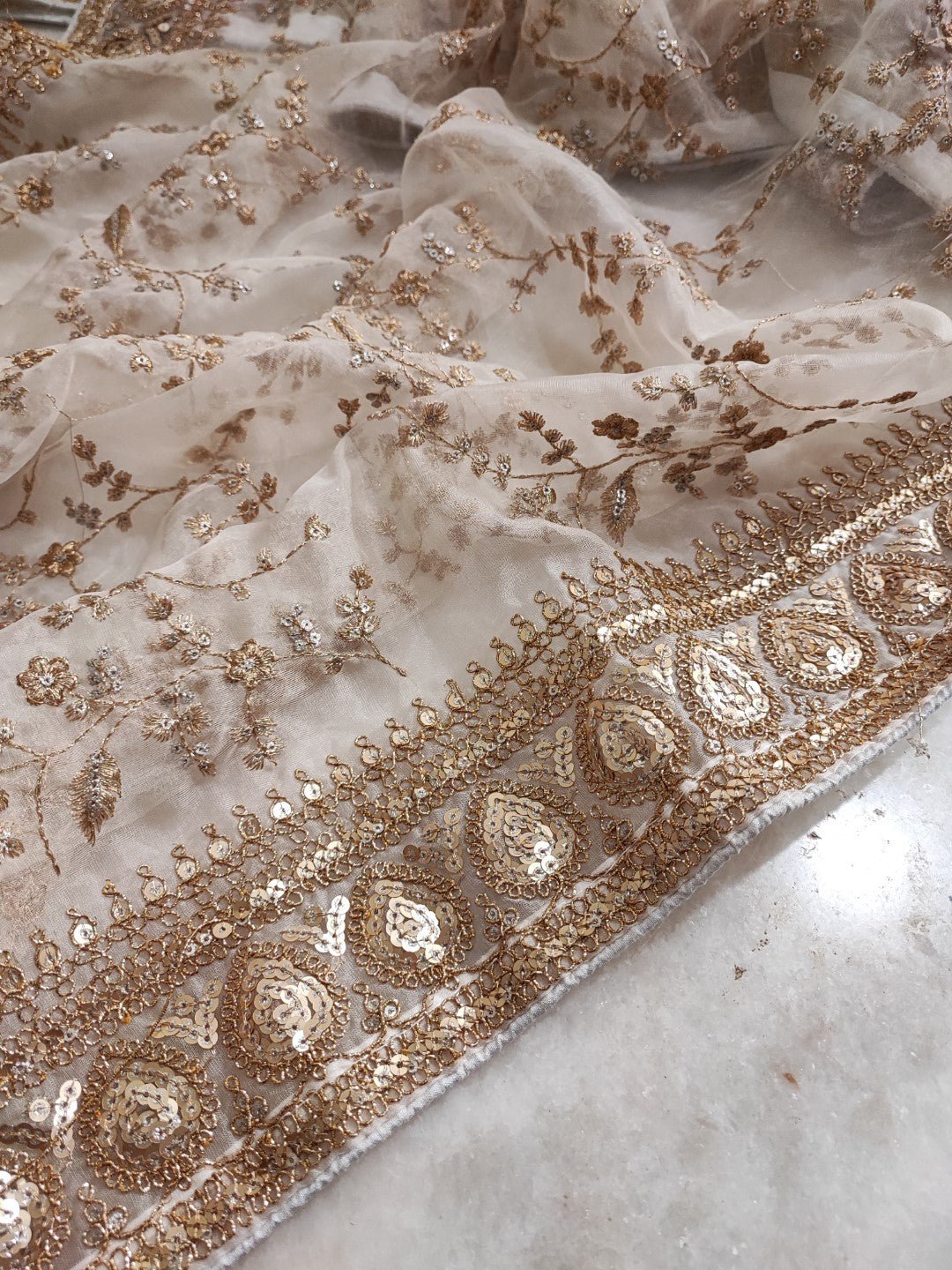 Off white Heavy border dupatta. Sabyasachi inspired Dupatta. - Neel Creations By Saanvi