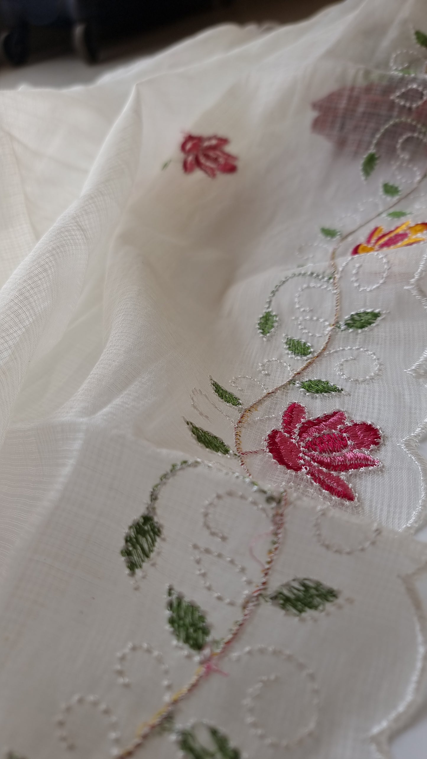 White Kotta embroidered kurta dupatta set Unstitched