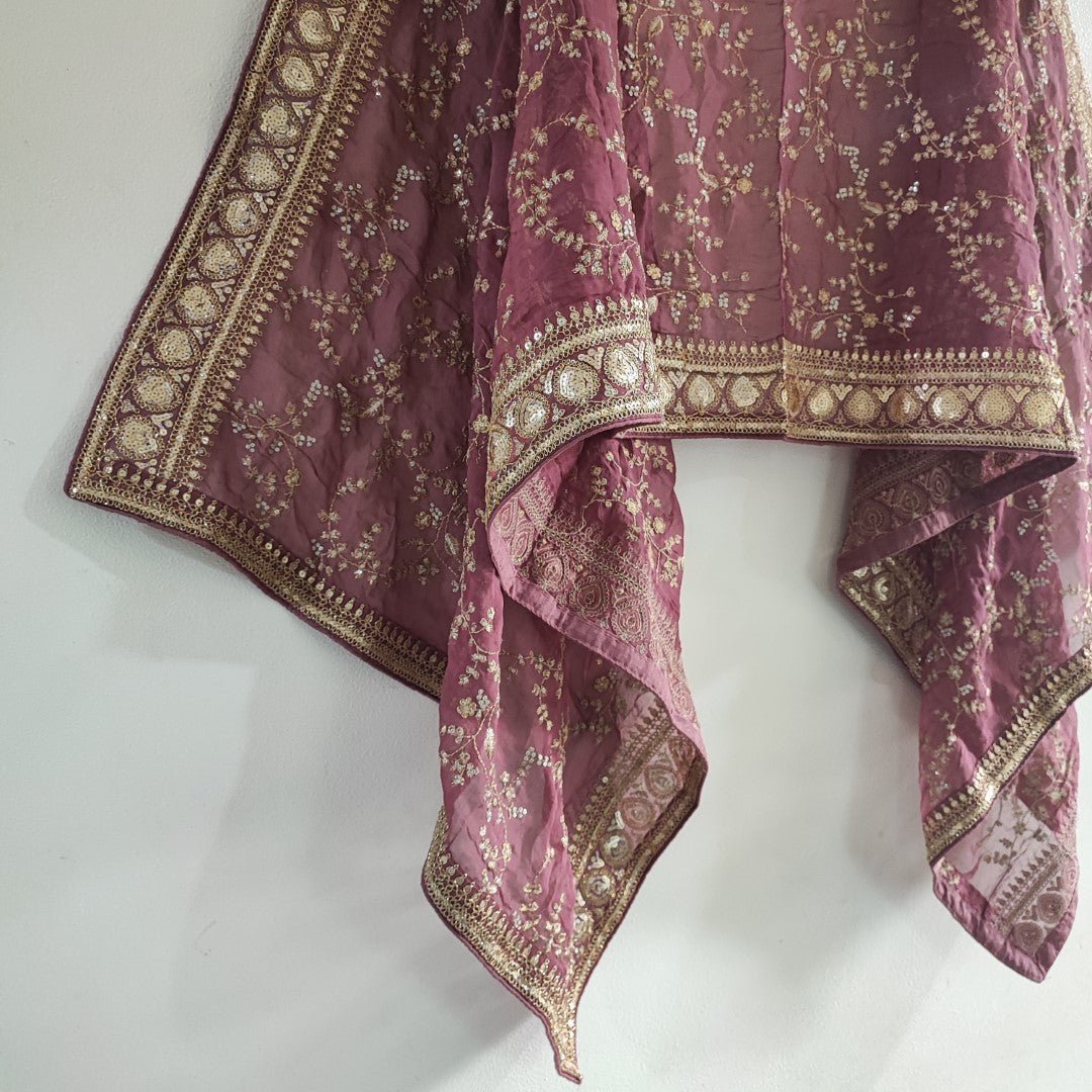 Sabyasachi inspired Dupatta. - Neel Creations By Saanvi