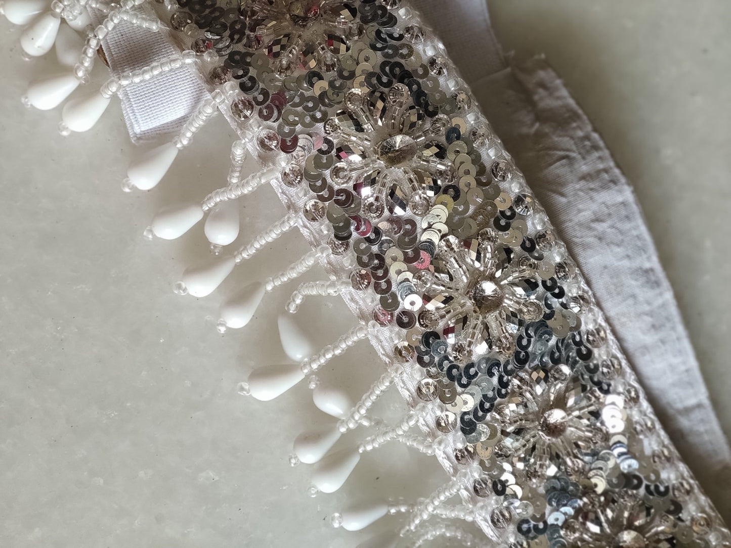 White Saree Belt for women. - Neel Creations By Saanvi