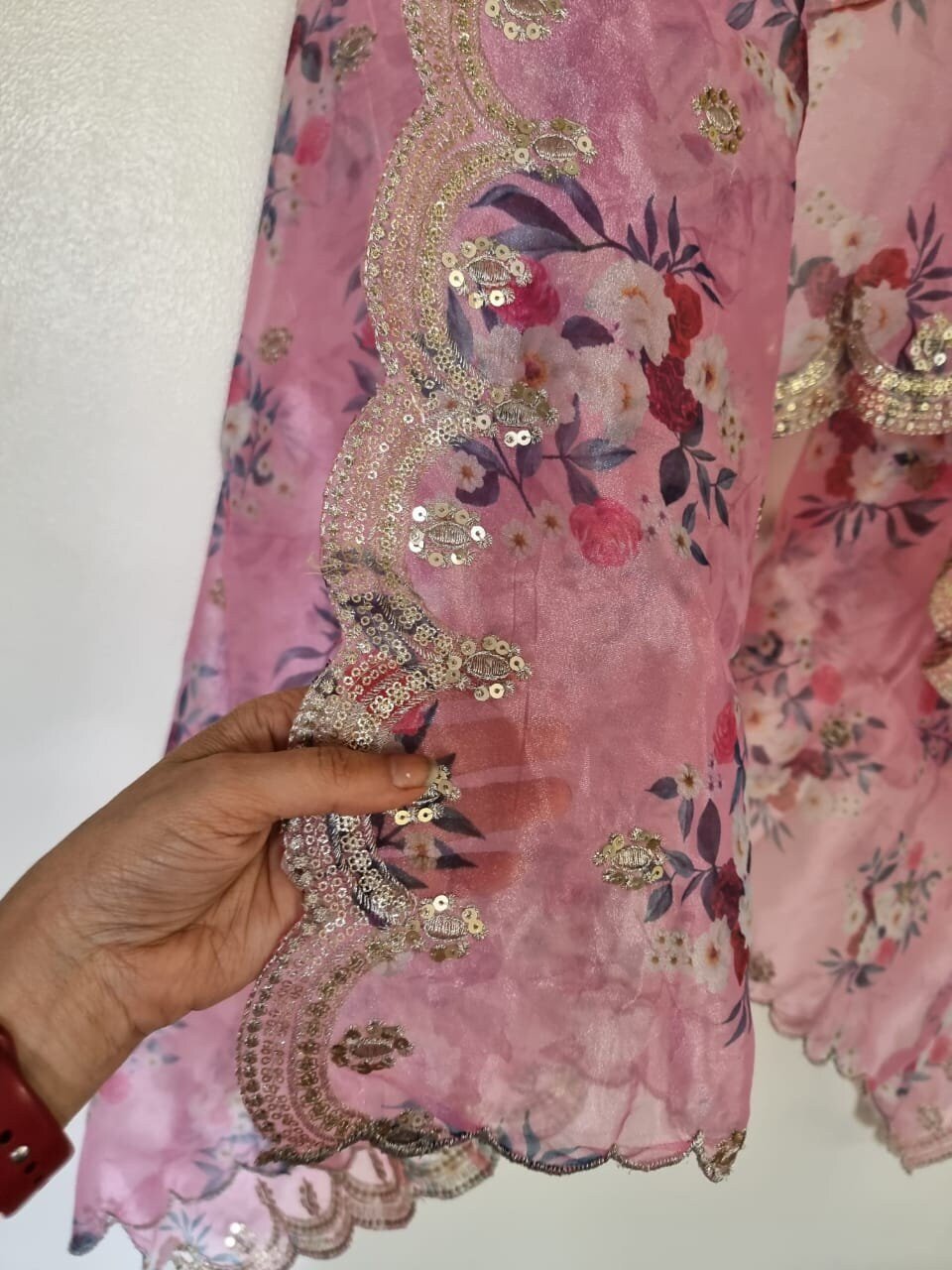 Pink floral dupatta for women. Organza dupatta with embroidered border. - Neel Creations By Saanvi
