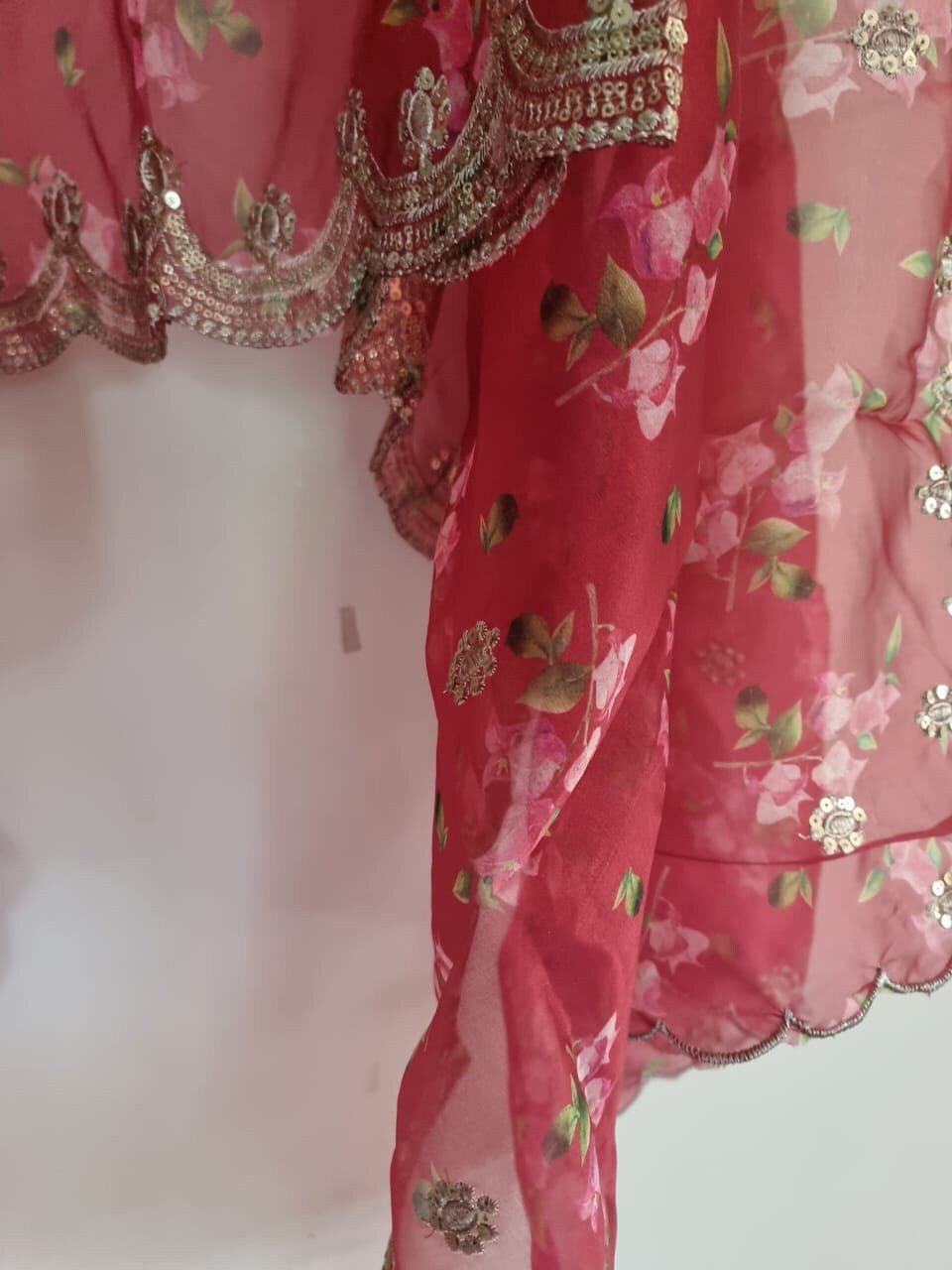 Scallop border floral printed Indian dupatta for women. - Neel Creations By Saanvi